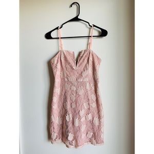 Lace pink dress